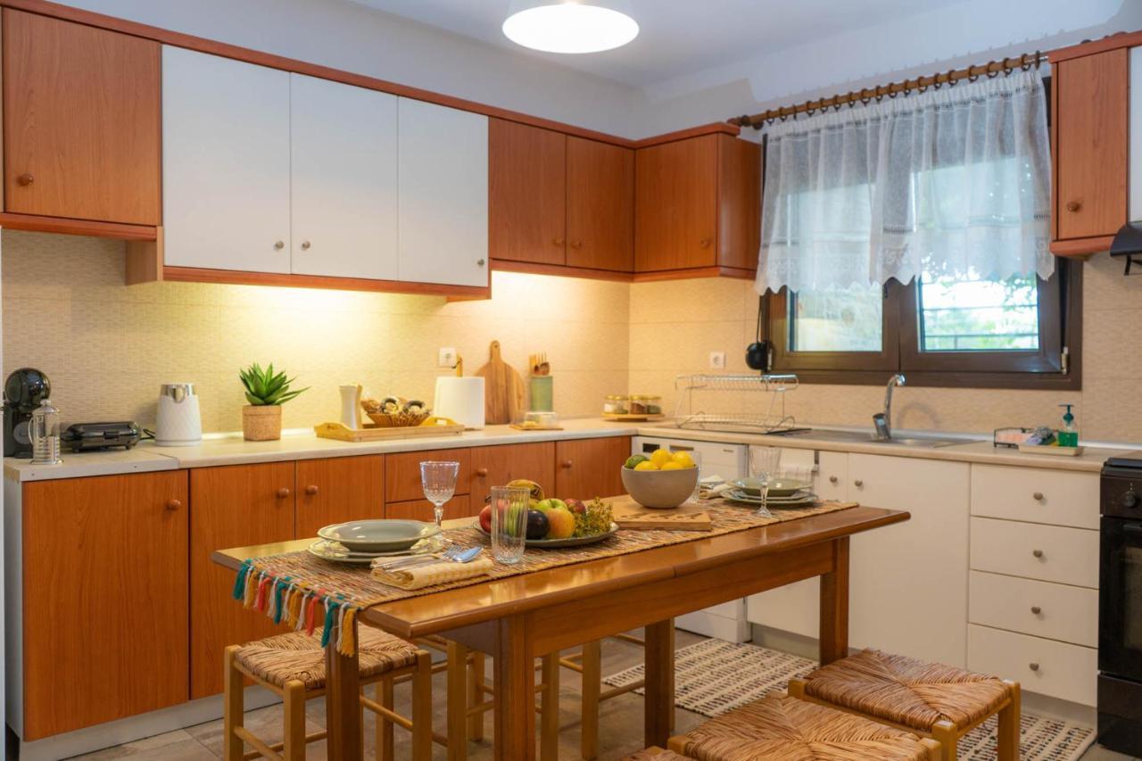 Postmans Apartment Under Meteora Kalampáka Buitenkant foto